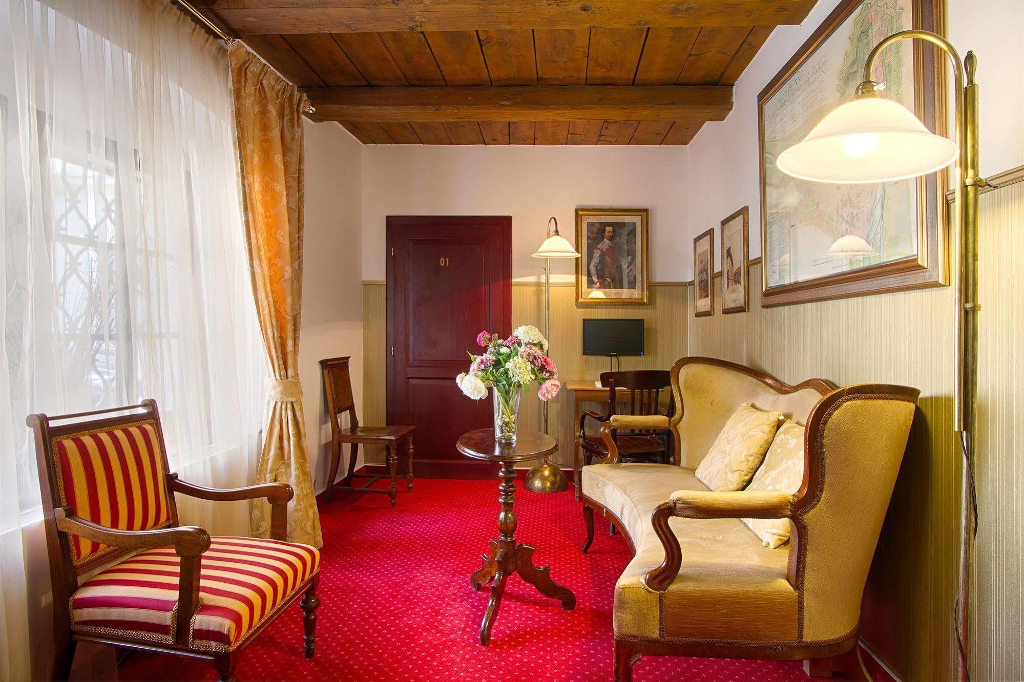 Waldstein 4* Prague